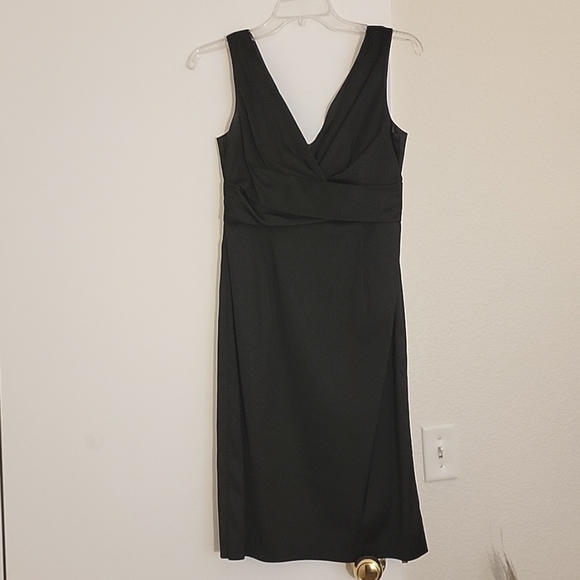 Black dress - Picture 1 of 3